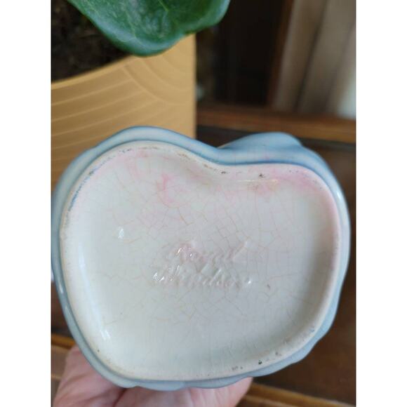 Vintage Royal Windsor Madonna Planter, Praying Virgin Mary - Picture 6 of 6